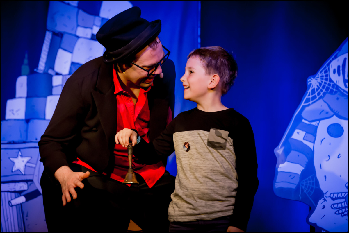 Kinderzauberer Zauberer Nürnberg Würzburg Zappalott und das Gespenst aus der Gießkanne